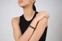 Vorschau: Konplott Simplicité Royale Armband in Shades Of Black 5450543762142